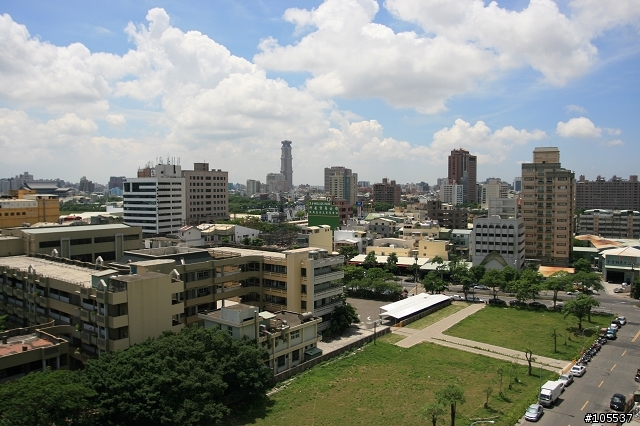 EF 17-85mm f4-5.6 IS 挑戰 EF 17-40mm F4L