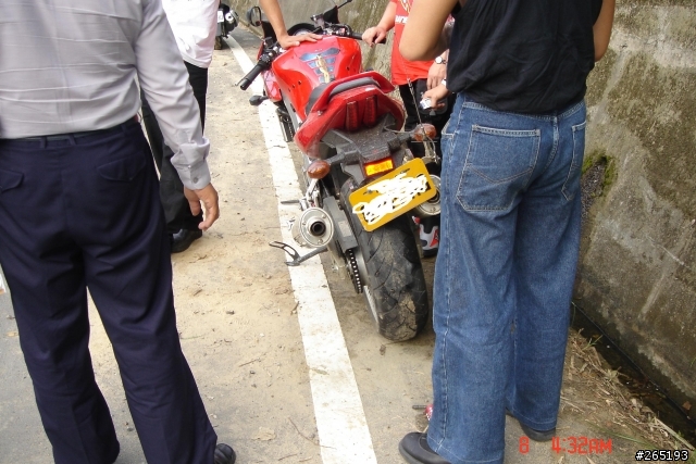 之前目睹的重車車禍照片人幸好沒事