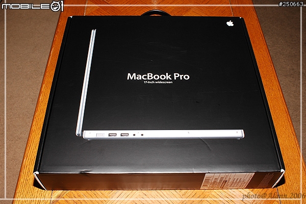 [分享][拆箱] MBP 17"(圖多)