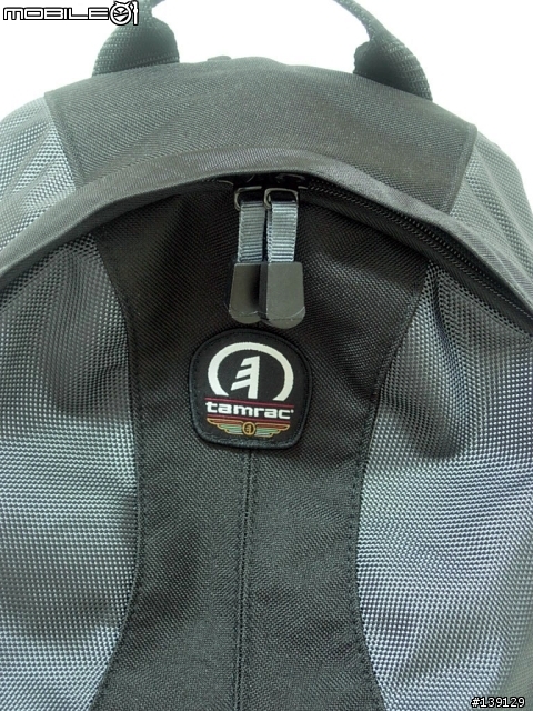[分享]旅遊不用再多帶個相機包了-Tamrac 5547雙肩背包