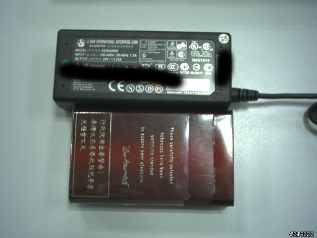 [分享] 我的12吋小貓機 Clevo521G