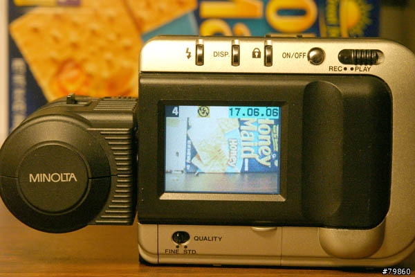 Minolta Printec TAKWEL (一台有特異功能的老像機)