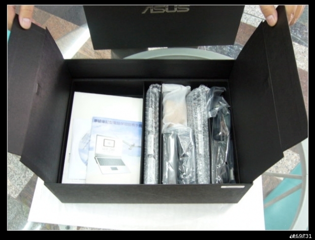 [分享]ASUS S6F 11.1吋(擁有雅痞般不凡品味的男士，更是不能錯過)