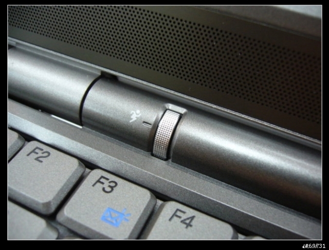 [分享]ASUS S6F 11.1吋(擁有雅痞般不凡品味的男士，更是不能錯過)