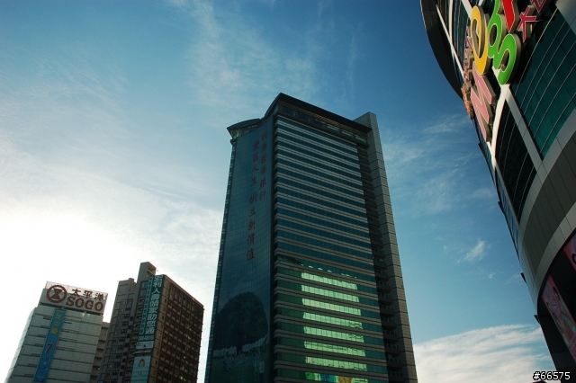 [CPL] 請問天空已經很藍了，再使用CPL鏡是不是就變這樣...