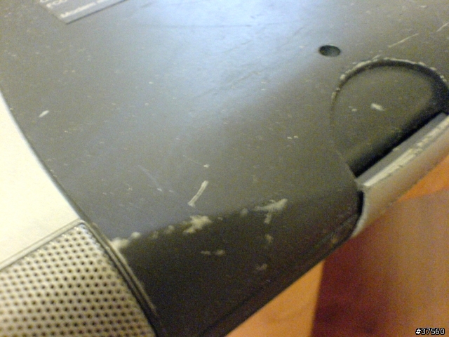 [求助]我的Notebook橡膠外殼居然溶化了