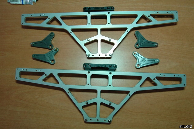 Tamiya 大腳遙控車  不知是買給兒子玩?還是我自己玩的玩具?
