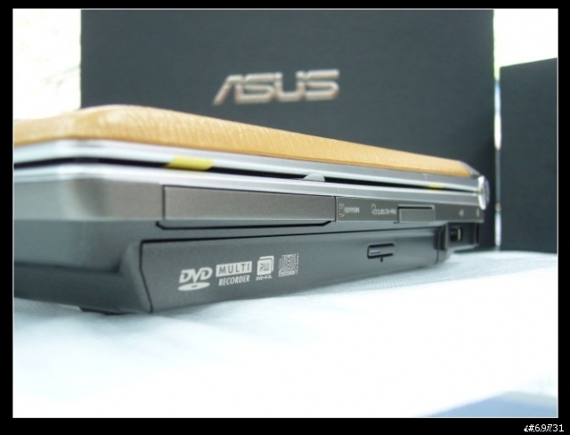 [分享]ASUS S6F 11.1吋(擁有雅痞般不凡品味的男士，更是不能錯過)