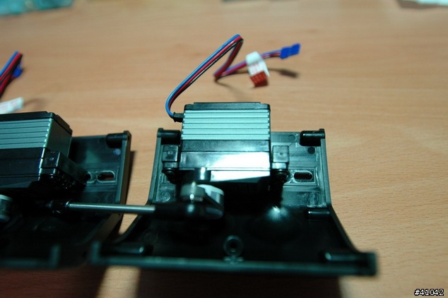 Tamiya 大腳遙控車  不知是買給兒子玩?還是我自己玩的玩具?