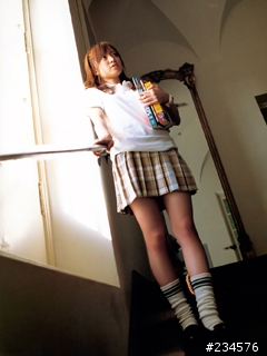[分享] Morning 娘 紺野朝美 Alo-Hello 桌布99張