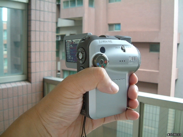 [勸敗文] 絕世奕品 史上最小3CCD攝影機 PANASONIC S200 陽光機開箱報告