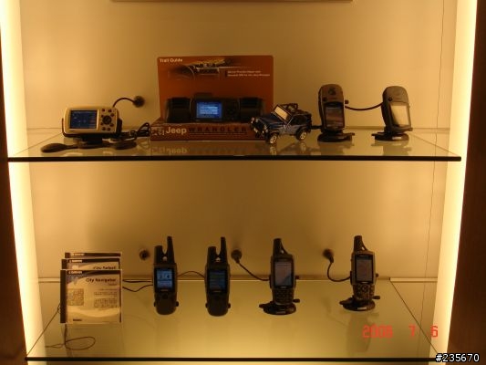 [分享]到GARMIN汐止總公司送修C320,分享各機種GPS相片