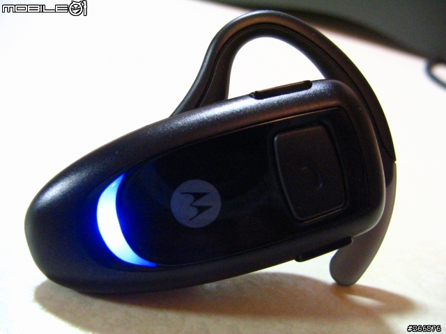 [分享]初次發表~不用一張小朋友的藍芽耳機Moto H350!(圖多)