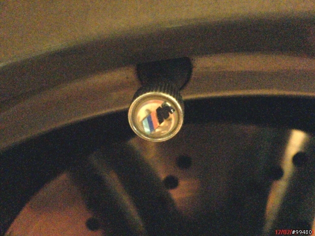 巴伐利亞的藍色螺旋槳裡最高級的跑車  M6    圖多