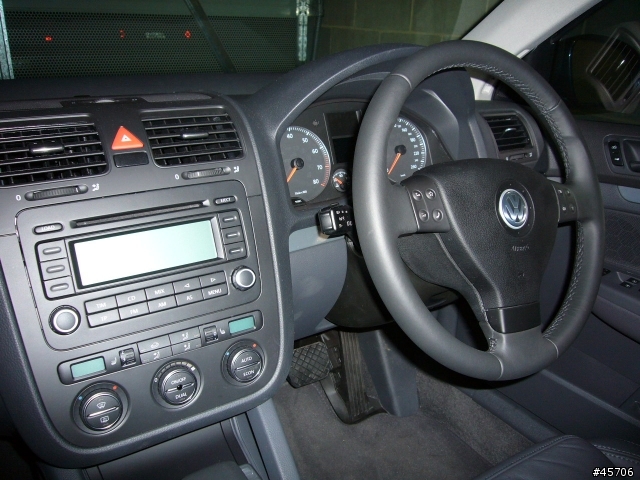 [分享] Volkswagen Jetta 2.0 Turbo FSI  圖多！