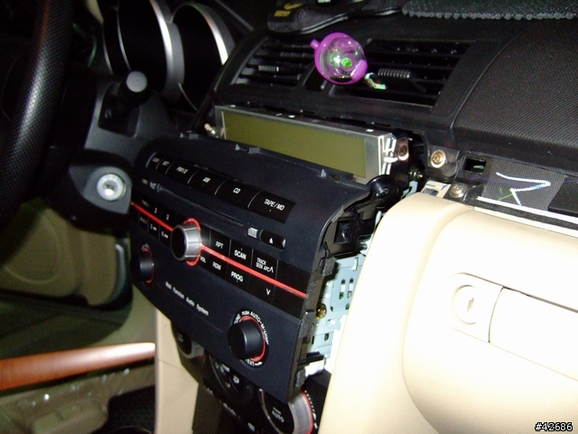 Mazda3 的原廠 mp3 主機...韌體不合 ?  (分享)