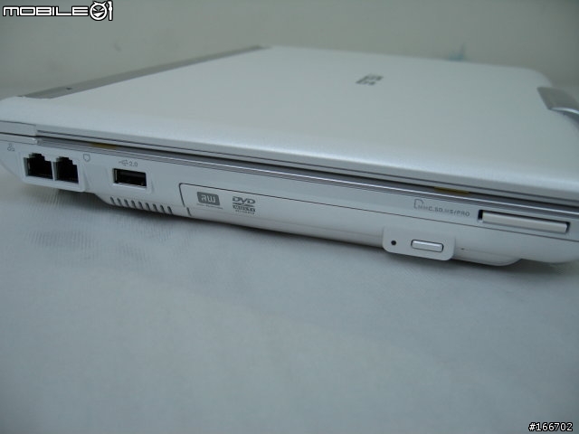 ASUS W7J 搭載Nvidia Geforce go 7400 純白魅力體驗.