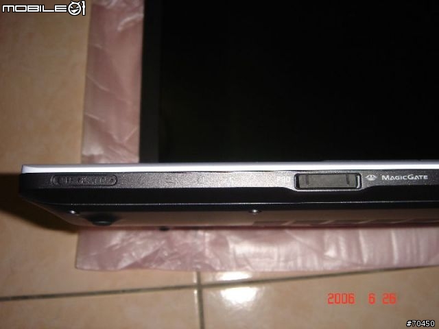 SONY VAIO VGN-FJ79TP  開箱分享照。新手分享，多見諒！