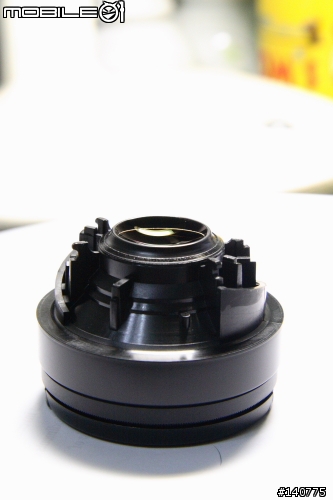 C家 脆弱的 50mm F1.8 ..>