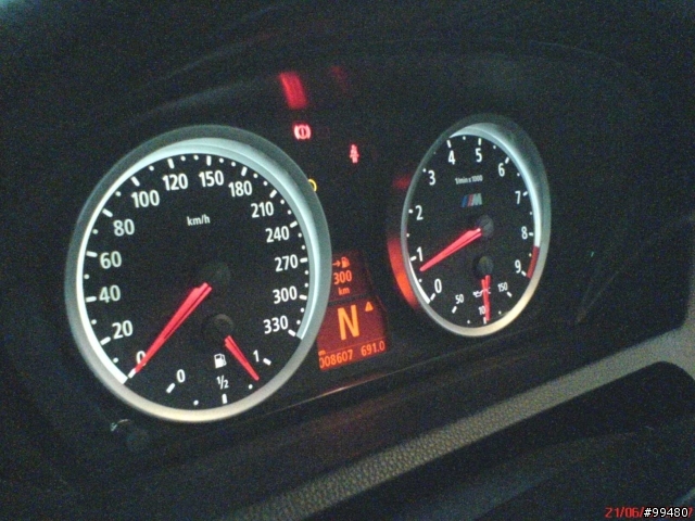 巴伐利亞的藍色螺旋槳裡最高級的跑車  M6    圖多