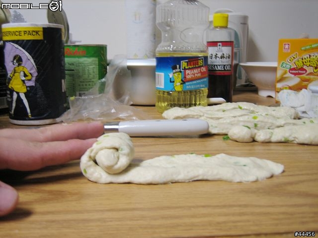 [藍色北極熊的廚房 part 6]~~~手工蔥油餅
