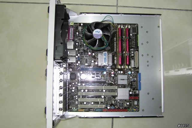 [分享]空冷首選：CoolerMaster RC-830 (68張分享紀錄)