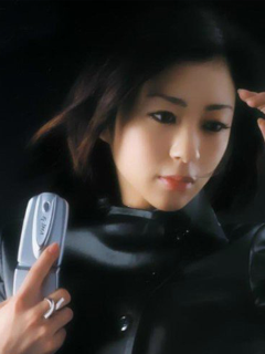 [分享桌布 240x320] 宇多田光 (新增超人再起)