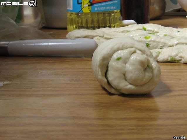 [藍色北極熊的廚房 part 6]~~~手工蔥油餅