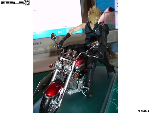修正版  克勞德 凱旋重型機車  與他的夥伴