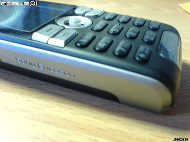 [分享] 黑色調的低沉與穩重 Sony Ericsson K510i