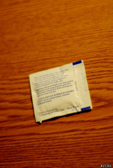 請問一下這種東西可以拿來擦鏡頭嗎？ PICS