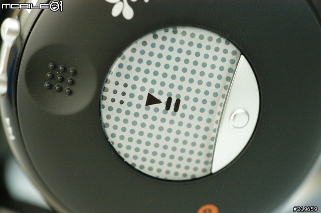 [分享] 音樂達人：i.Tech BlueBand R耳罩式耳機搶先實照