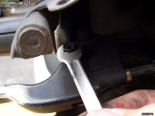 [DIY]自己換煞車開關, 豪邁.迪爵等車系適用(圖多)