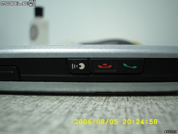 [分享] NOKIA 個人覺得滿特別的一台手機