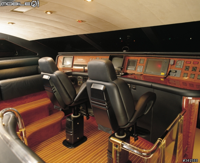 賽車名將小舒馬克的遊艇~台灣嘉鴻遊艇製造的95ft Mega yacht