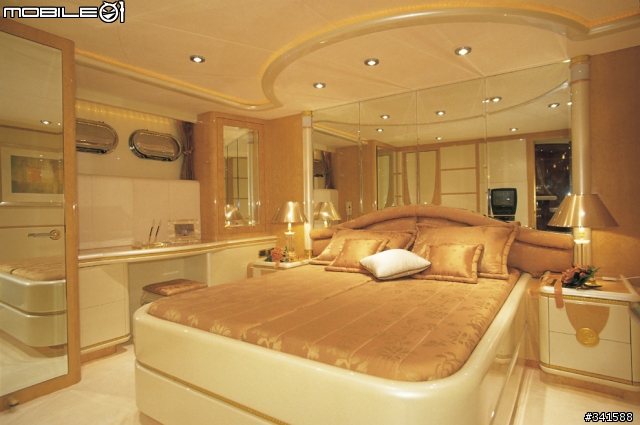 賽車名將小舒馬克的遊艇~台灣嘉鴻遊艇製造的95ft Mega yacht