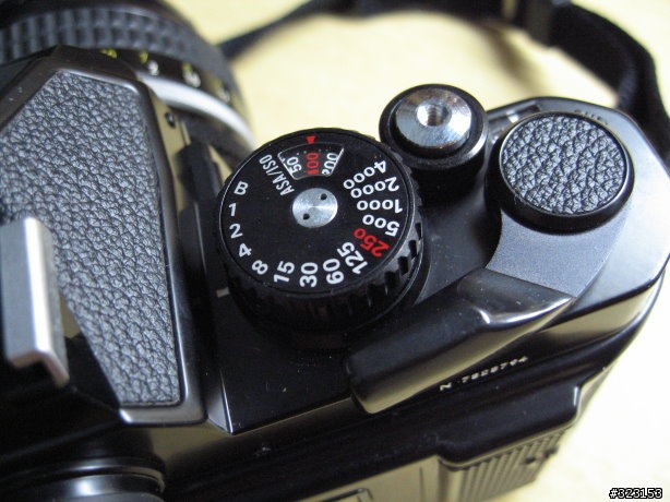 [非數位]防潮箱中的寶物 NIKON FM2(補底片室照片)