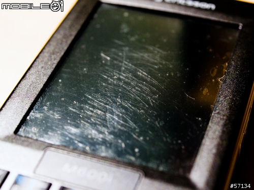 [請益]M600i適用的保護貼~?