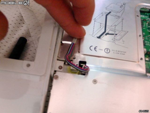 [小分享]小白換硬碟DIY~~一點也不難...讓你的小白一點也不輸人