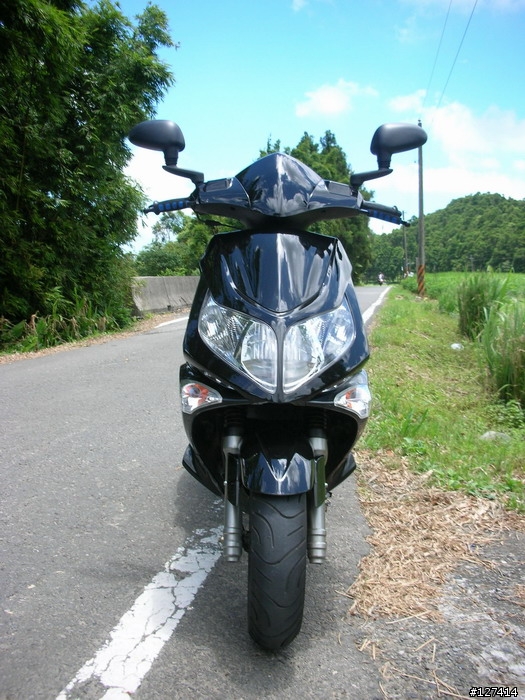 [分享]小弟歷年來代步機車(首批勁戰，SDX馬車，2V G-MAX150)及騎乘心得，歡迎大家分享