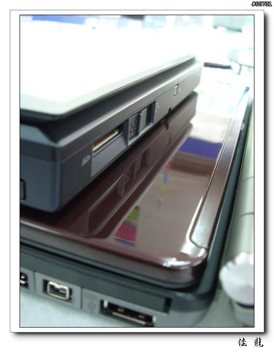 [分享]閃耀的星紅~Fujitsu P7120(補上一些疊疊樂照片)