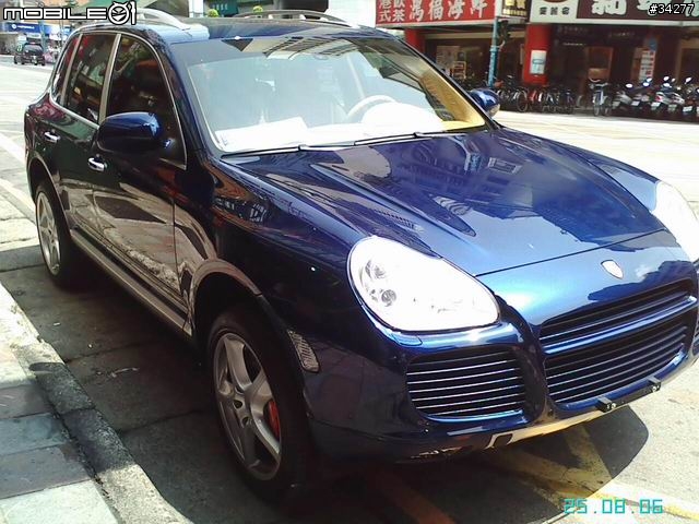 Cayenne turbo S 新店出沒