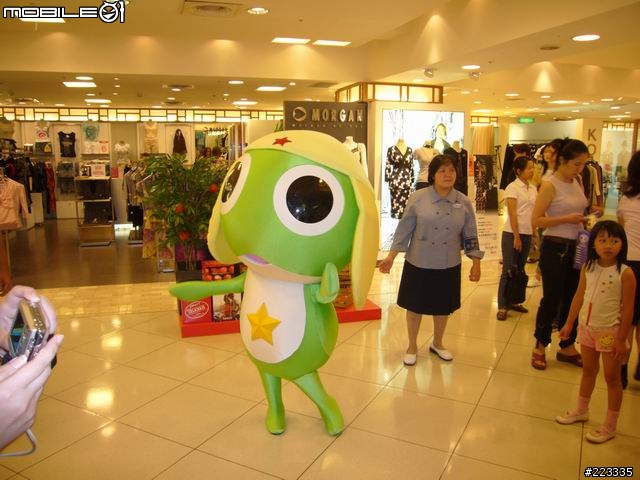 [驚訝]真實KERORO侵略台北百貨內=.=
