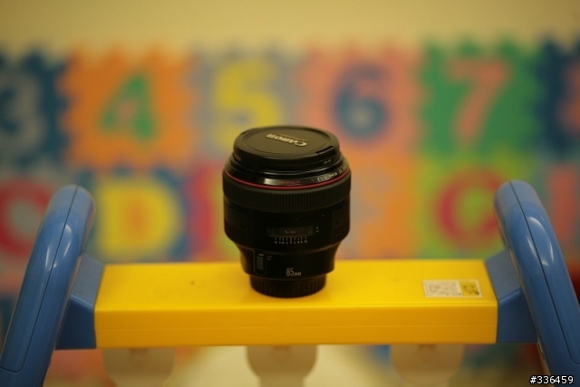 Canon EF85mm 1.8 & 1.2L 槓上啦