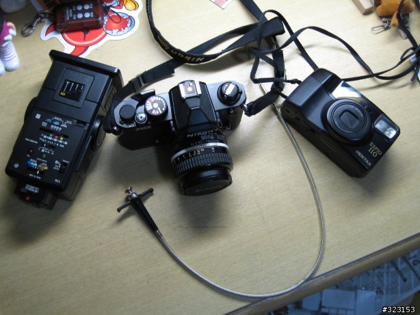 [非數位]防潮箱中的寶物 NIKON FM2(補底片室照片)