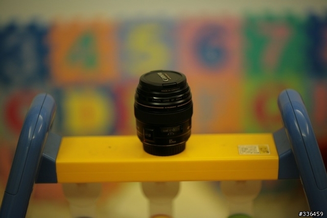 Canon EF85mm 1.8 & 1.2L 槓上啦