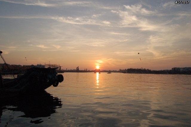 [請益]D50 旅遊鏡：Tamron A14 V.S. Nikon VR 24-120的選擇