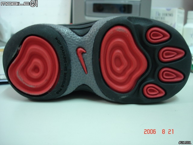 Nike play 童鞋