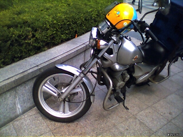 [隨手拍]韓國最近流行的機車群像