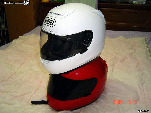 [分享]SHOEI 安全帽 X-11跟X-9的比較... XD